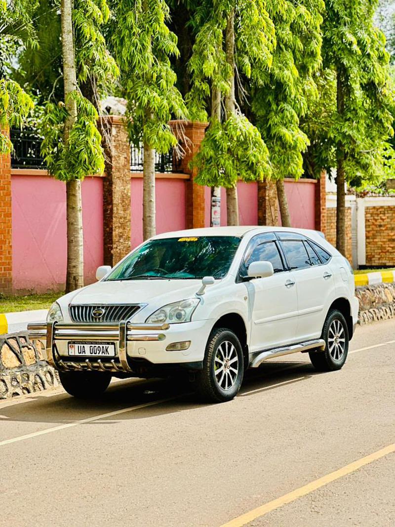 2008 Toyota Harrier photo 5