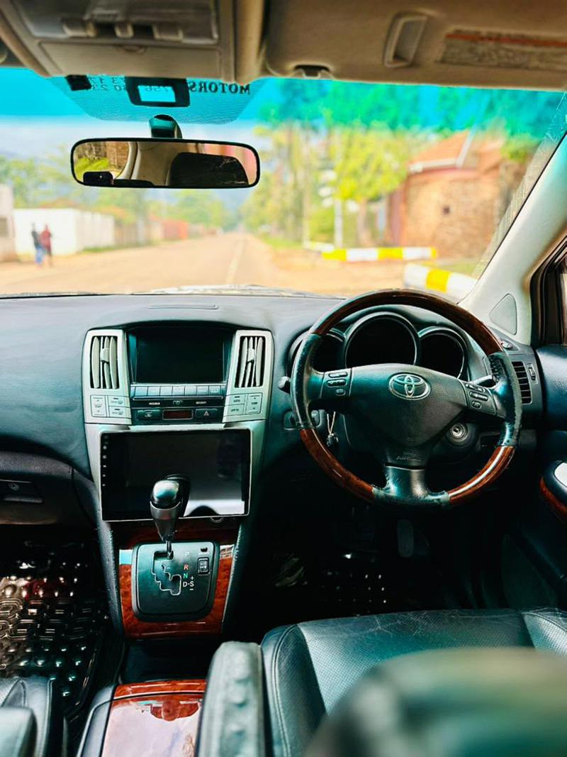 2008 Toyota Harrier photo 9