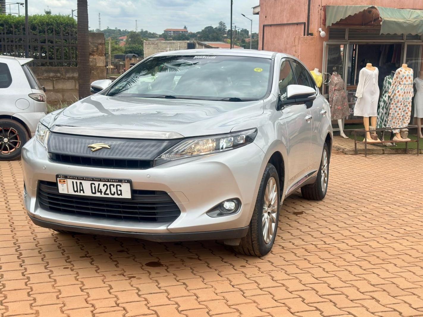 2015 Toyota  Harrier photo 5
